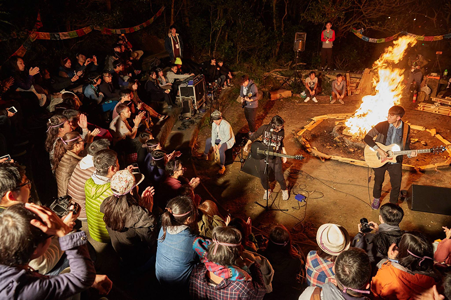 campfire stage.